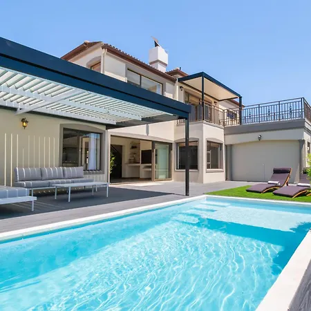 Spacious 5 Bedroom Luxury Villa With Heated Pool And Backup Power In Blouberg Cape Town Exterior photo